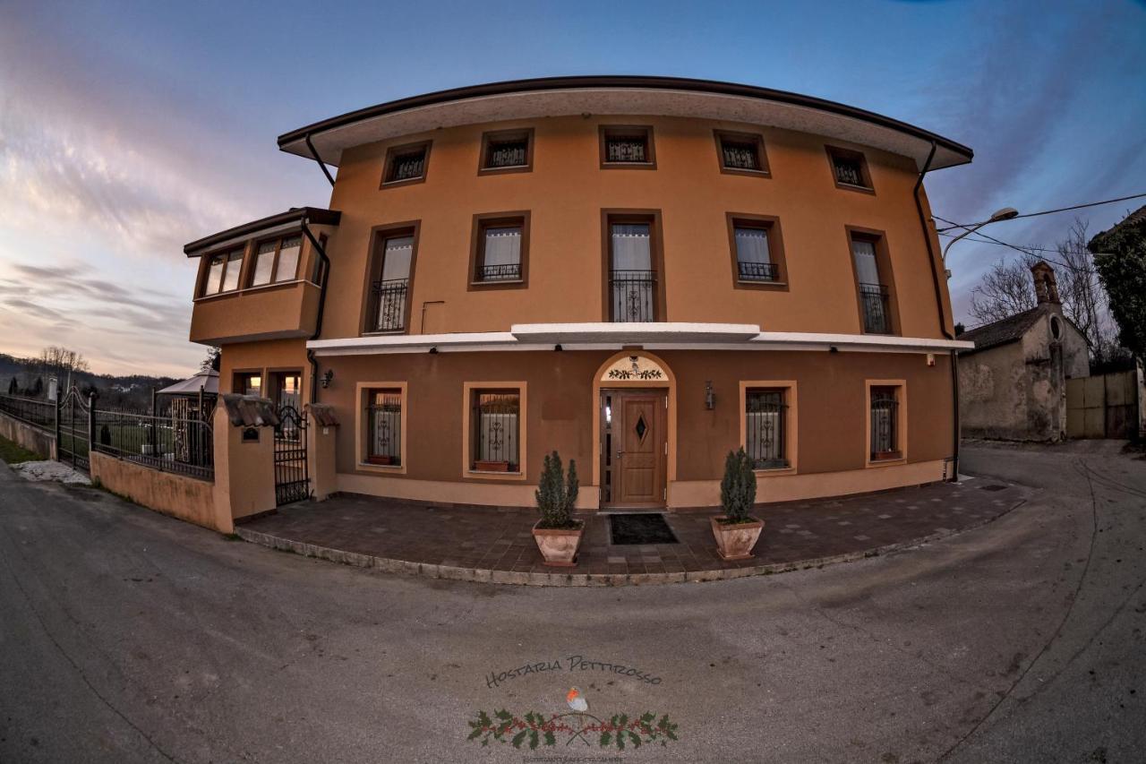 Hostaria Pettirosso Hotel Dolegna del Collio ภายนอก รูปภาพ